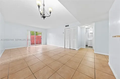 260 NW 107th Avenue Miami FL 33172