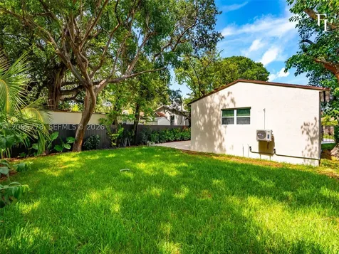 3228 NW 11th Avenue Miami FL 33127