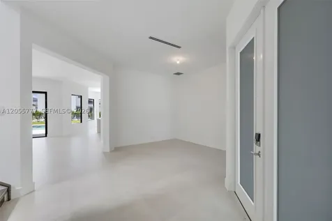 19670 NE 14th Court Miami FL 33179