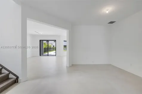19670 NE 14th Court Miami FL 33179