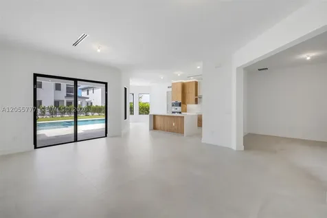 19670 NE 14th Court Miami FL 33179
