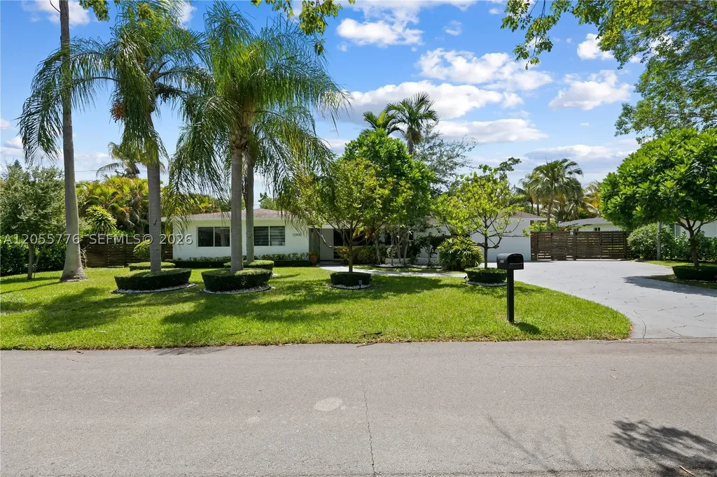 12900 SW 82nd Place Pinecrest FL 33156