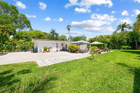 12900 SW 82nd Place Pinecrest FL 33156