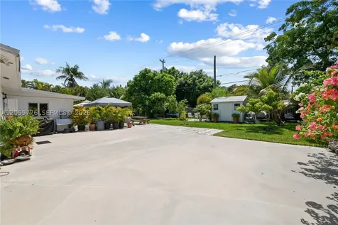 12900 SW 82nd Place Pinecrest FL 33156