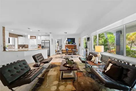 12900 SW 82nd Place Pinecrest FL 33156