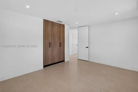 1890 NE 211th Terrace Miami FL 33179
