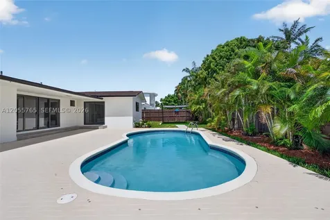 1890 NE 211th Terrace Miami FL 33179