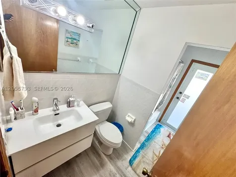 18701 Wentworth Drive Hialeah FL 33015