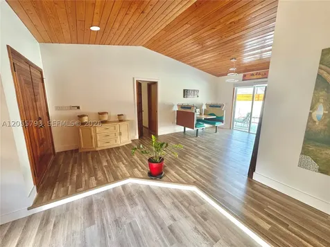 18701 Wentworth Drive Hialeah FL 33015