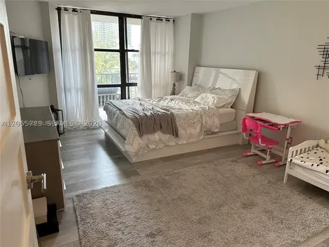 800 Parkview Drive Hallandale Beach FL 33009