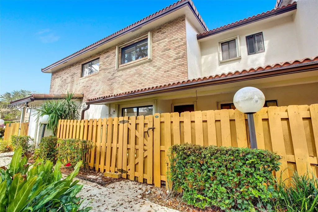 12471 NW 3 Street Plantation FL 33325