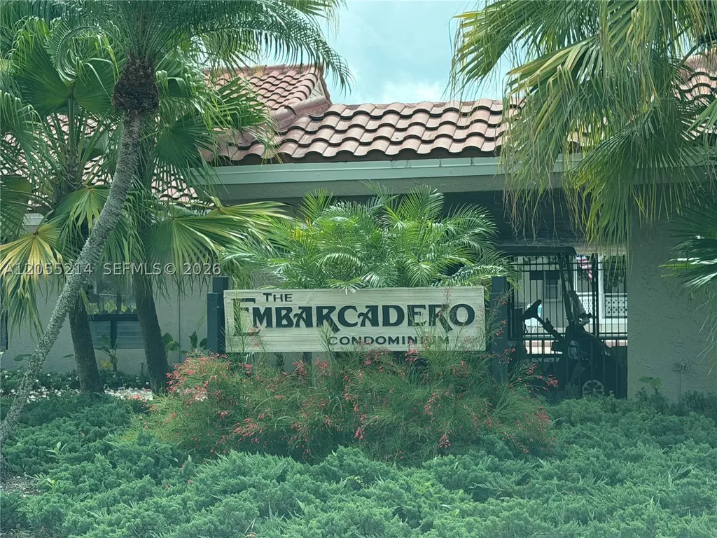 5328 NE 6th Avenue Oakland Park FL 33334