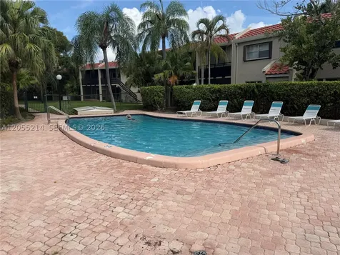 5328 NE 6th Avenue Oakland Park FL 33334