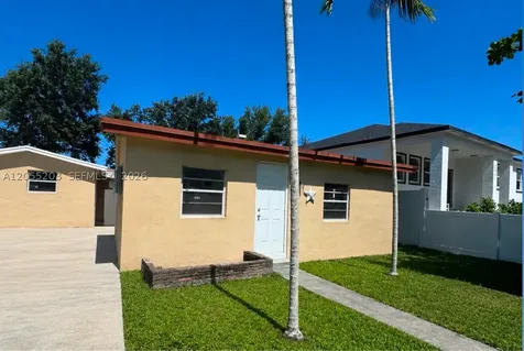 217 NW 14th Court Dania Beach FL 33004