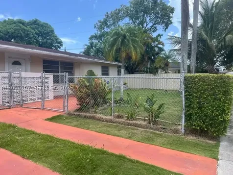 17861 SW 112th Place Miami FL 33157