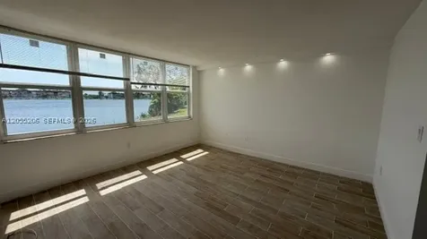 1660 NE 191st Street Miami FL 33179