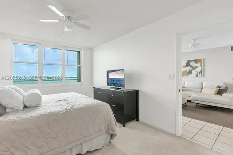 800 Claughton Island Drive Miami FL 33131