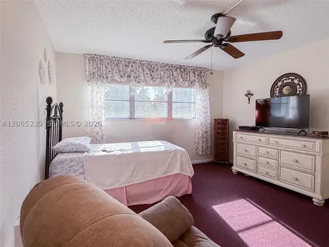 9420 S Hollybrook Lake Drive Pembroke Pines FL 33025