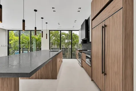 6020 Alton Road Miami Beach FL 33140
