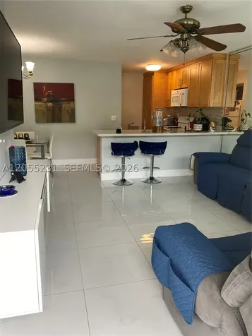 2570 W 67th Place Hialeah FL 33016