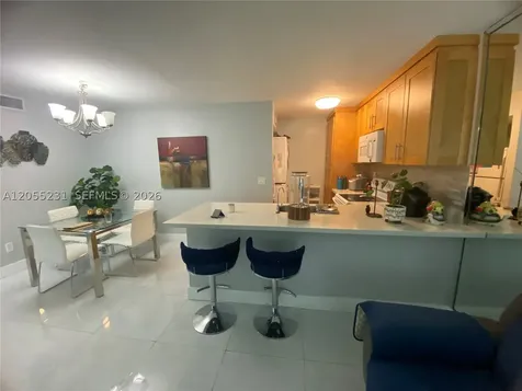 2570 W 67th Place Hialeah FL 33016
