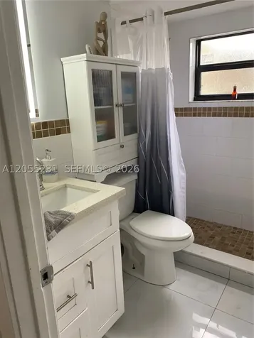 2570 W 67th Place Hialeah FL 33016