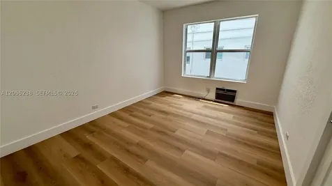7334 Harding Avenue Miami Beach FL 33141