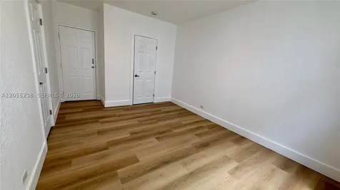 7334 Harding Avenue Miami Beach FL 33141