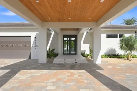 2880 SW 113 Avenue Miami FL 33165