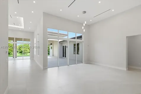 2880 SW 113 Avenue Miami FL 33165