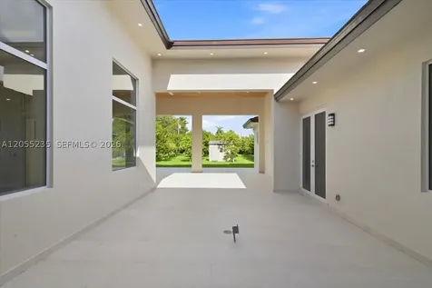 2880 SW 113 Avenue Miami FL 33165