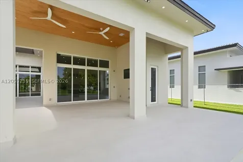 2880 SW 113 Avenue Miami FL 33165