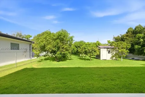 2880 SW 113 Avenue Miami FL 33165
