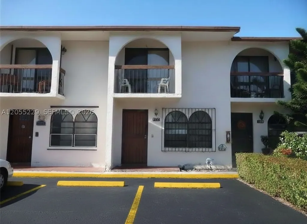 1082 W 79th Street Hialeah FL 33014