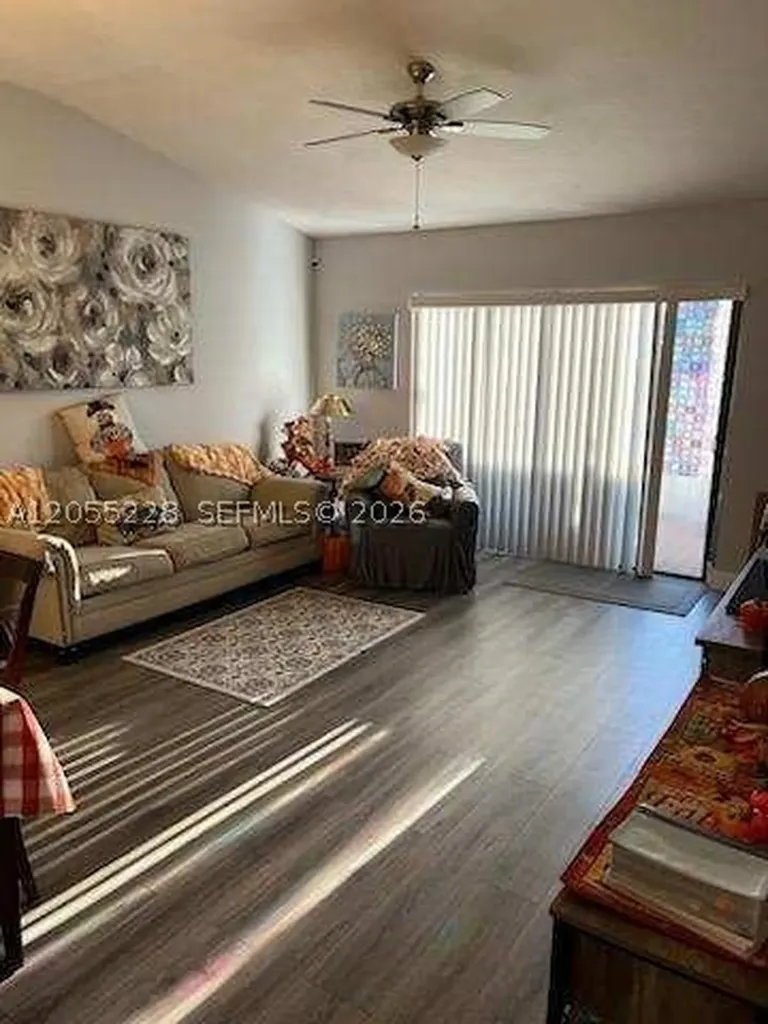 11699 NW 11th Street Pembroke Pines FL 33026