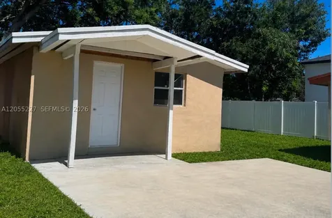 217 NW 14th Court Dania Beach FL 33004