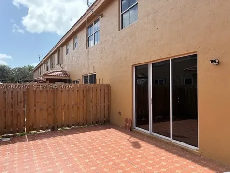 8423 S NW 138th Terrace Miami Lakes FL 33016