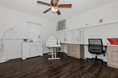 11040 SW 64th Street Miami FL 33173