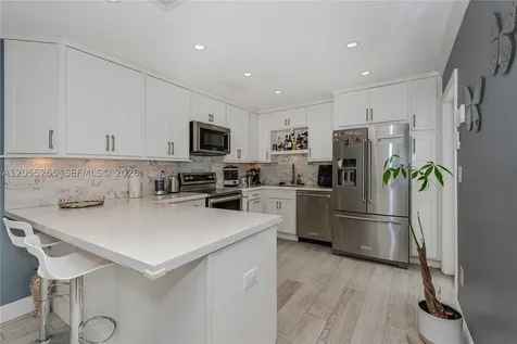 11040 SW 64th Street Miami FL 33173