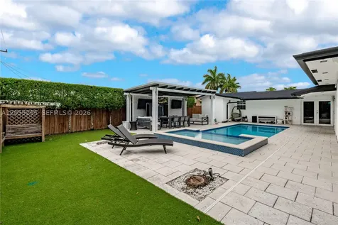 11040 SW 64th Street Miami FL 33173
