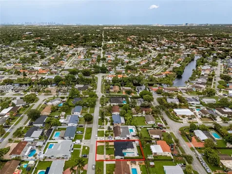 11040 SW 64th Street Miami FL 33173