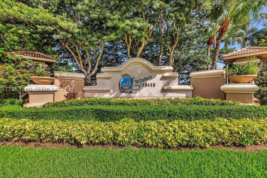 6228 SW 194th Avenue Pembroke Pines FL 33332