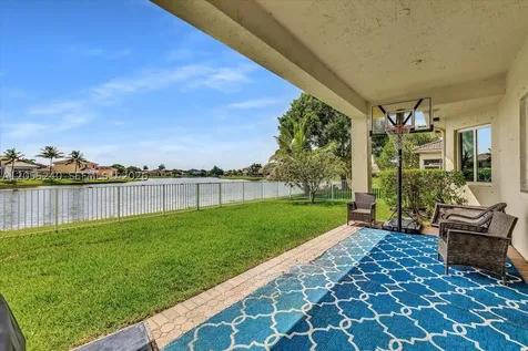 6228 SW 194th Avenue Pembroke Pines FL 33332