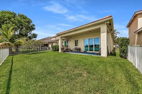 6228 SW 194th Avenue Pembroke Pines FL 33332