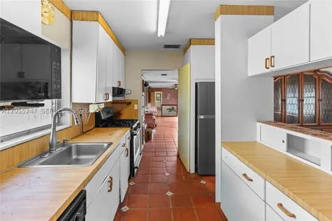 12465 SW 33rd Street Miami FL 33175