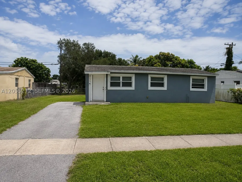 5295 Helene Palm Beach FL 33407