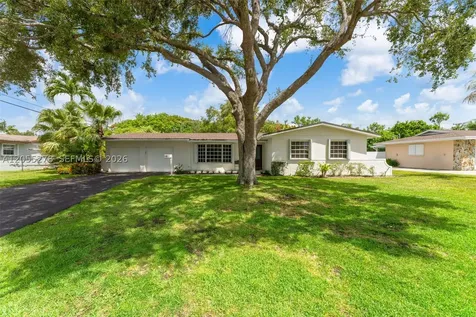 9121 Ridgeland Drive Cutler Bay FL 33157