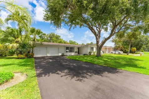 9121 Ridgeland Drive Cutler Bay FL 33157