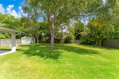 9121 Ridgeland Drive Cutler Bay FL 33157
