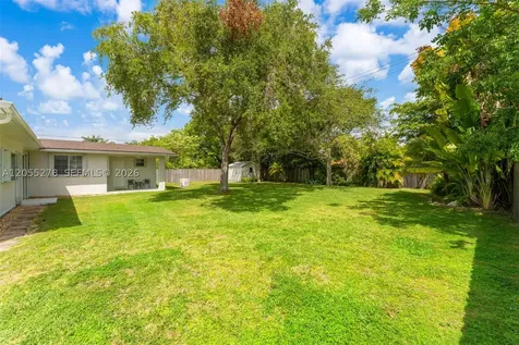 9121 Ridgeland Drive Cutler Bay FL 33157